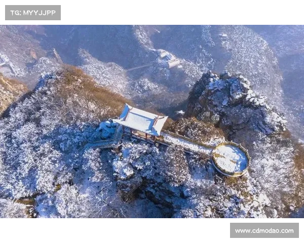 冬日湖畔雪景如画幽静时光与自然之美的完美交融 冬日湖畔雪景如画幽静时光与自然之美的完美交融