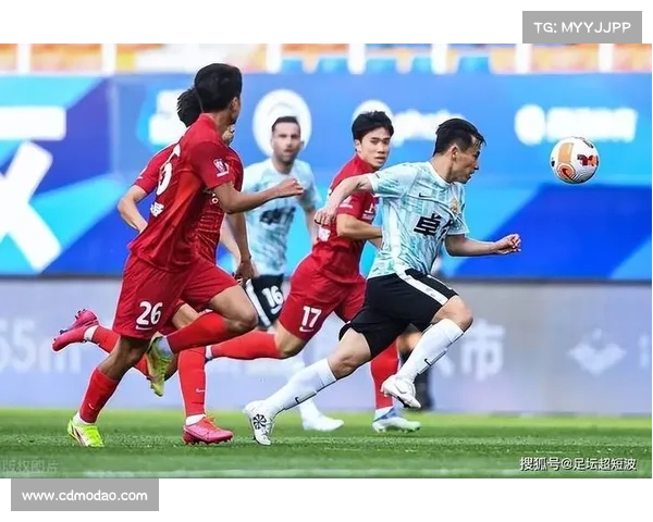 如何深入分析武汉长江与武汉三镇的激烈对决与战术布局